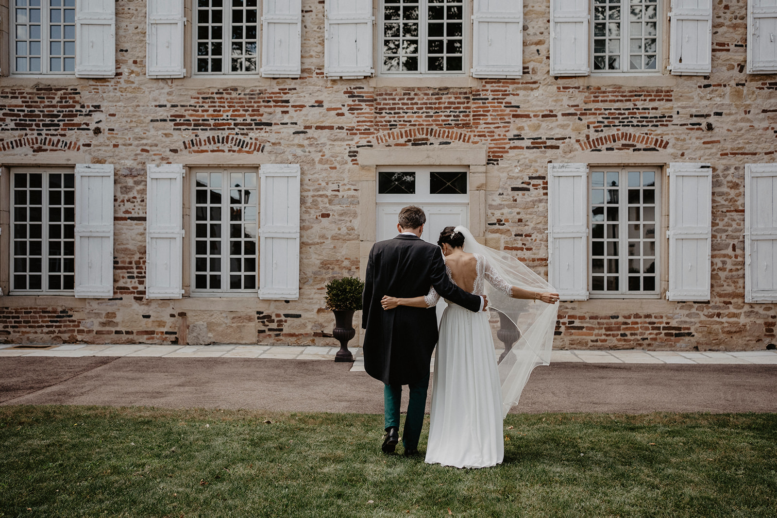 UN MARIAGE TRES CHATEAU